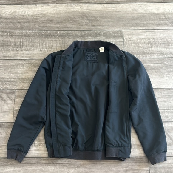 Levi Black windbreaker jacket - Picture 2 of 4